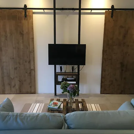 Zaira House Apartment